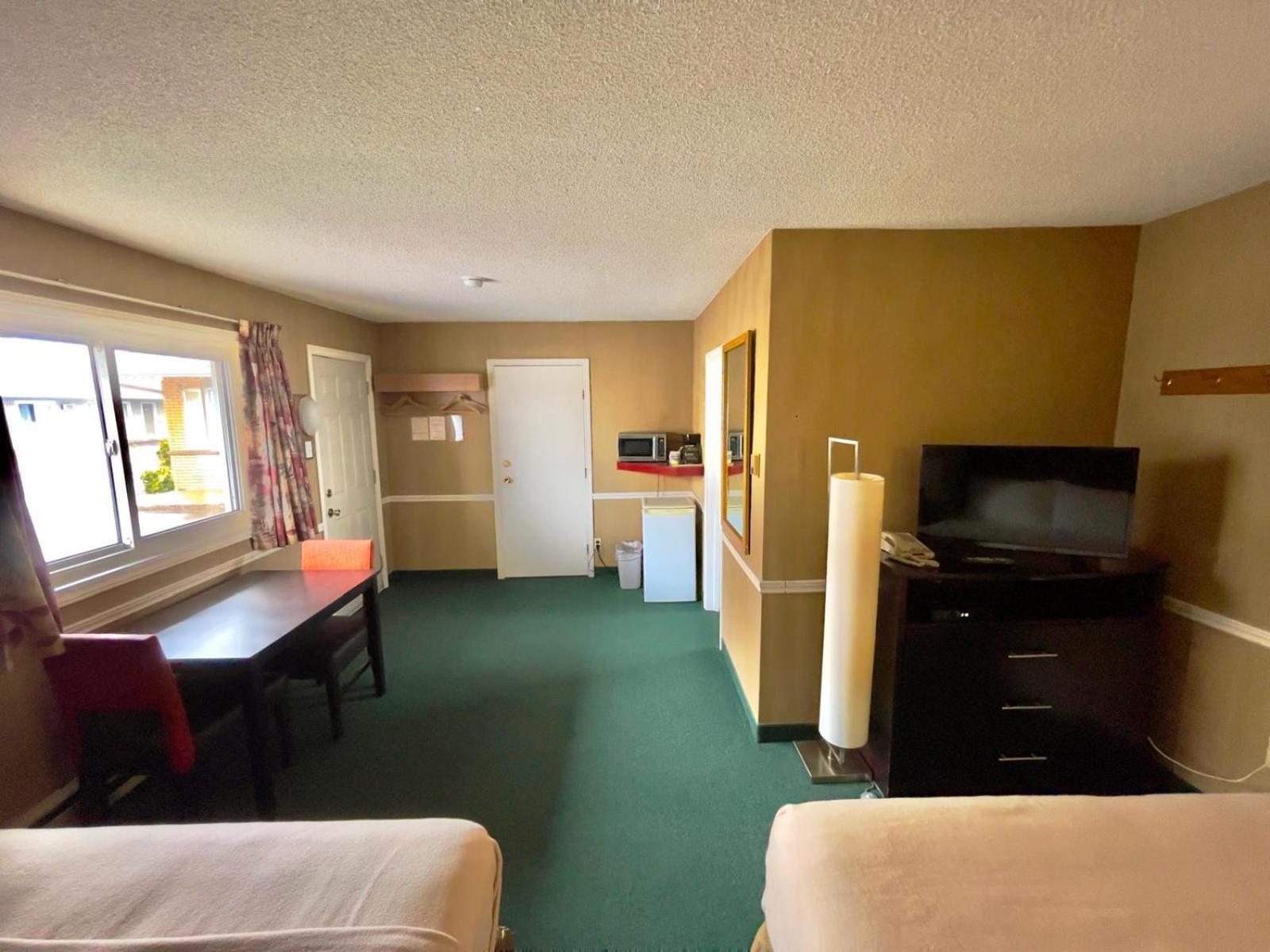 Adams Motel Су-Сент-Марі Екстер'єр фото